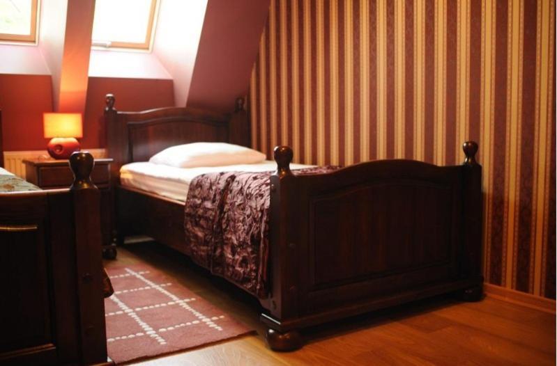 Krysztalowy Palacyk Kozienice Habitación foto